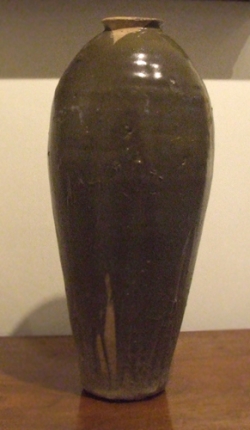 Liao massive stoneware jar with opaque green glaze - courtesy R&G